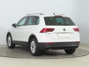 Volkswagen Tiguan - 2018