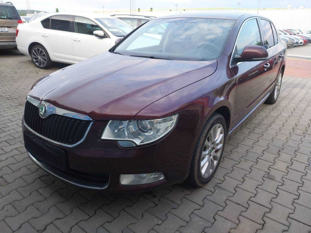 Škoda Superb 2012