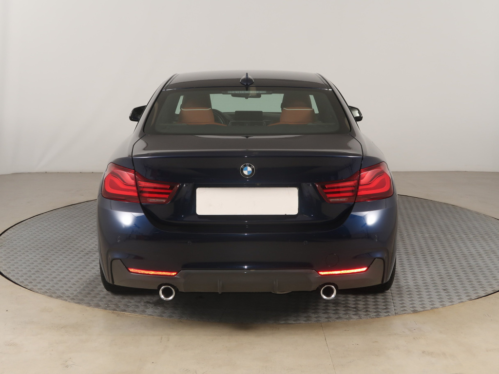 BMW 4