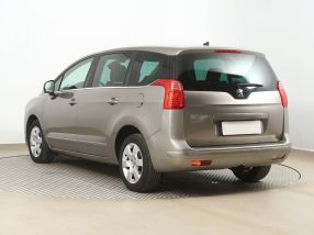 Peugeot 5008 - 2012