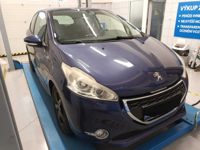 Peugeot 208 2012