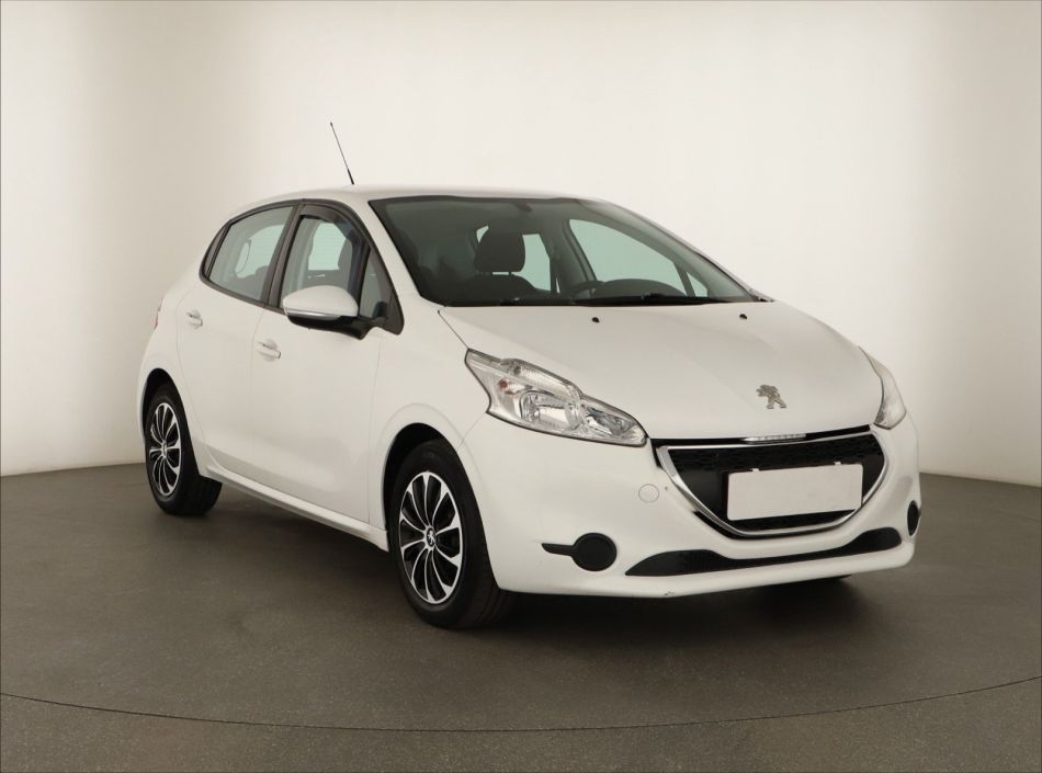 Peugeot 208 - 2013