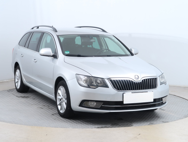 Škoda Superb 2015