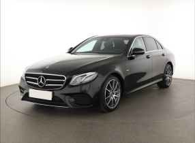 Mercedes-Benz E - 2020