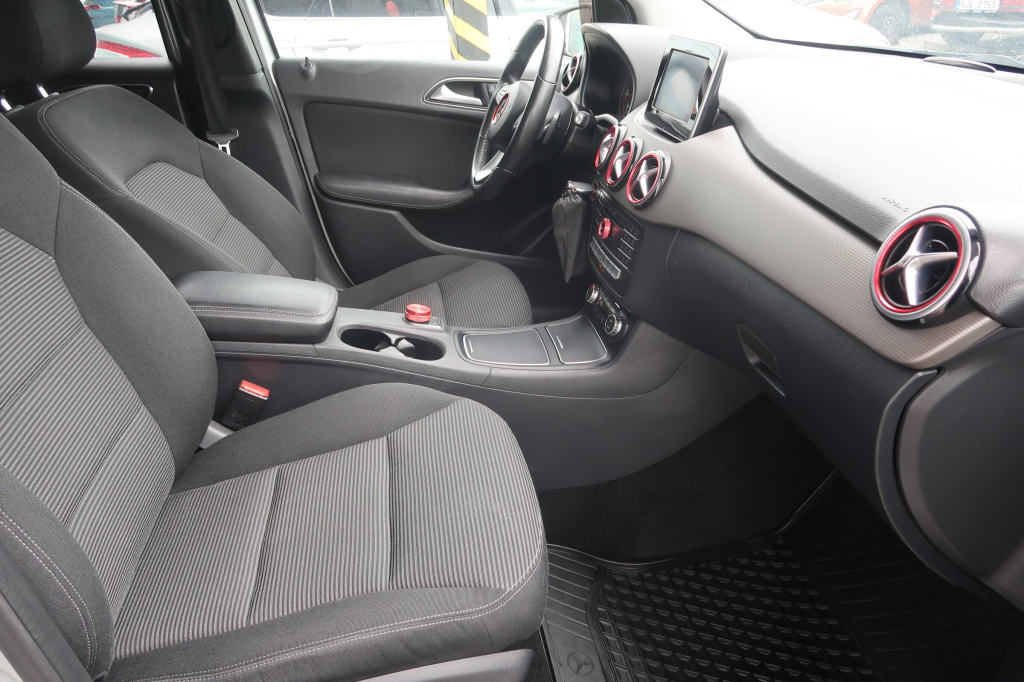 Mercedes-Benz B