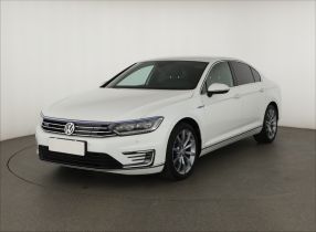 Volkswagen Passat - 2016