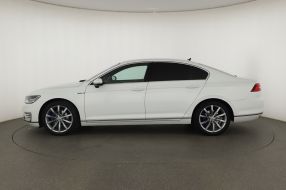 Volkswagen Passat - 2016