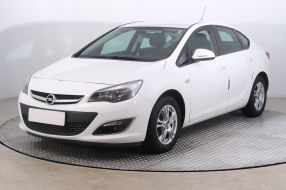 Opel Astra - 2013