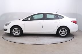 Opel Astra - 2013