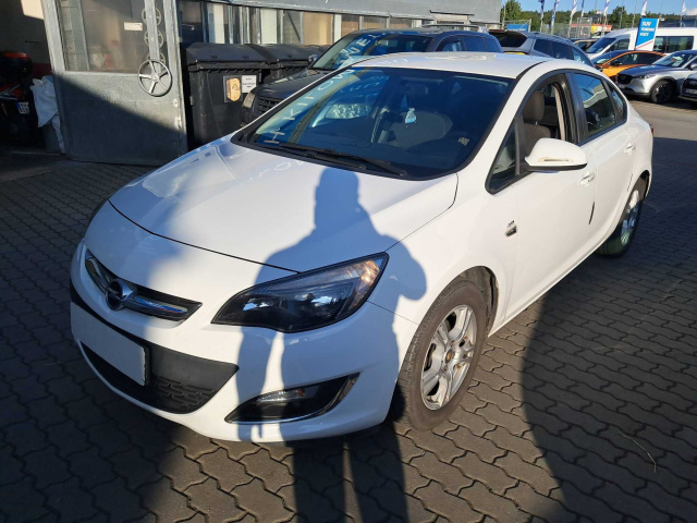 Opel Astra 2013