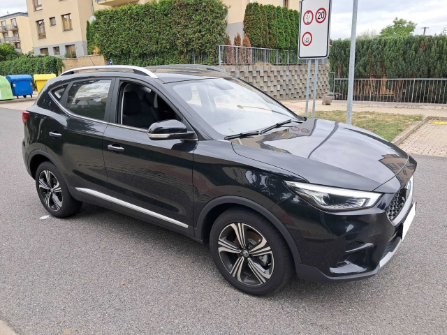 MG ZS SUV 2024
