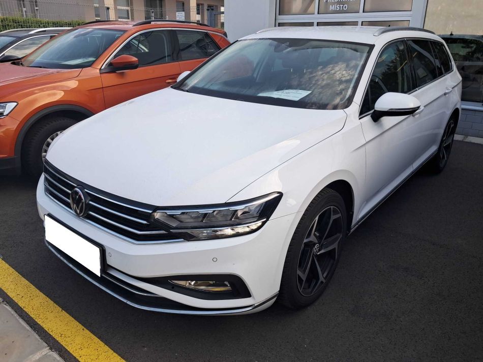 Volkswagen Passat - 2021