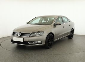 Volkswagen Passat - 2012