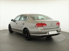 Volkswagen Passat - 2012