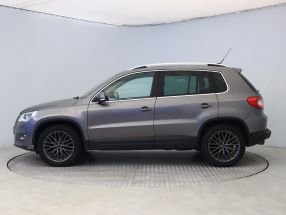 Volkswagen Tiguan - 2010