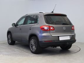 Volkswagen Tiguan - 2010