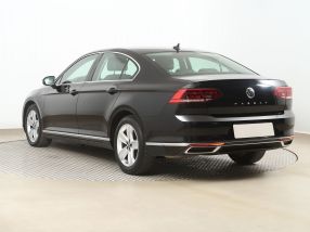 Volkswagen Passat - 2020