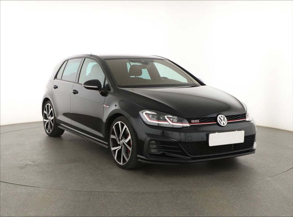 Volkswagen Golf - 2018