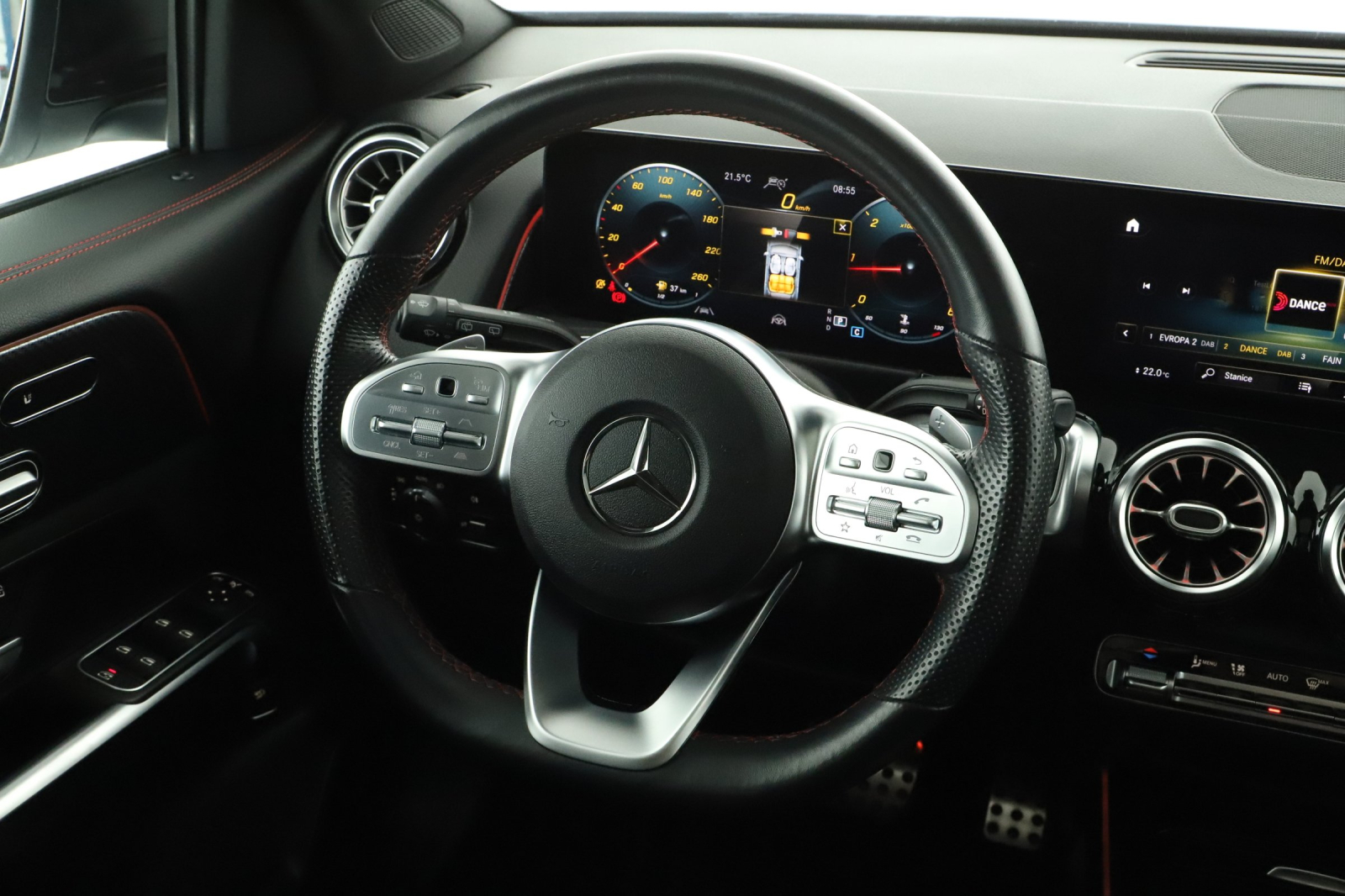 Mercedes-Benz GLB - 2021
