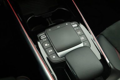 Mercedes-Benz GLB - 2021