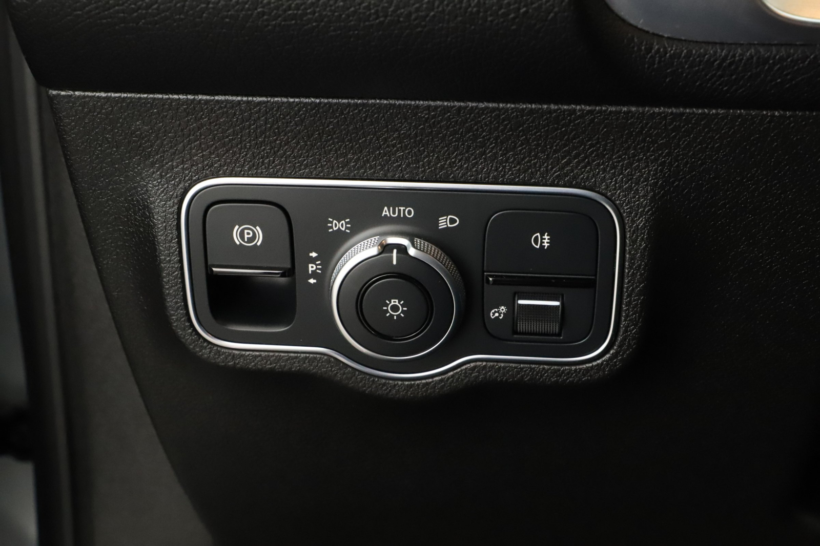 Mercedes-Benz GLB - 2021