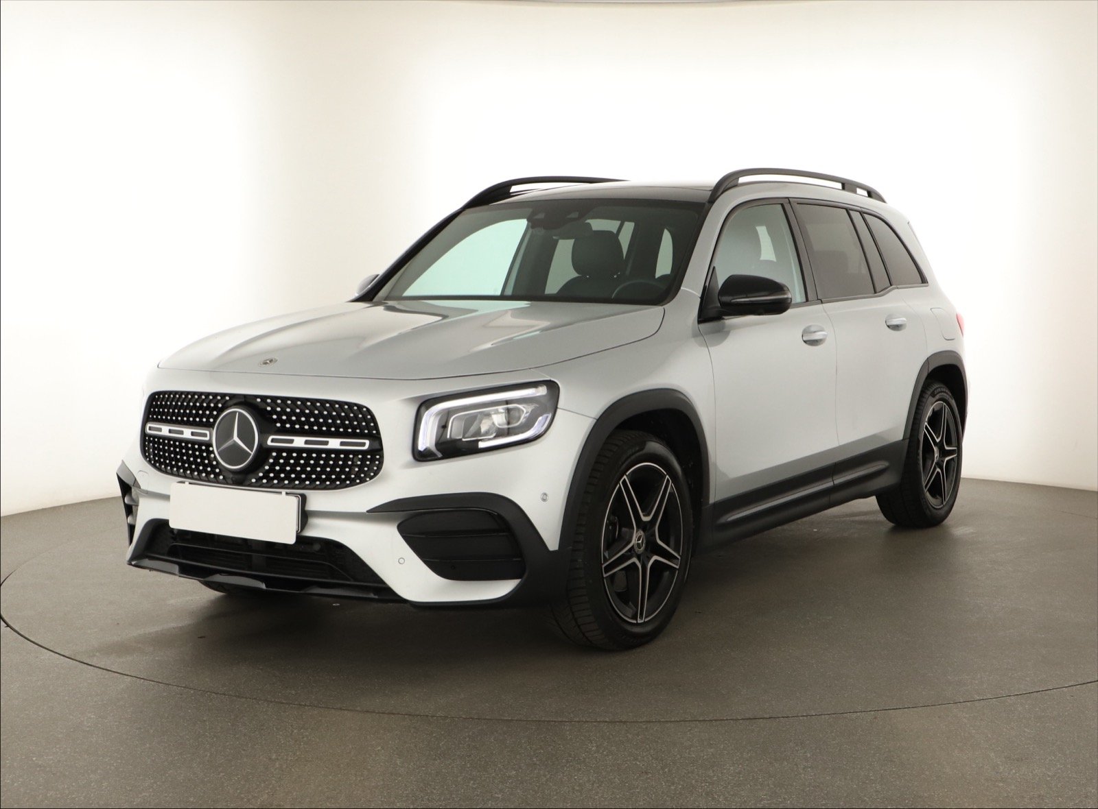 Mercedes-Benz GLB - 2021