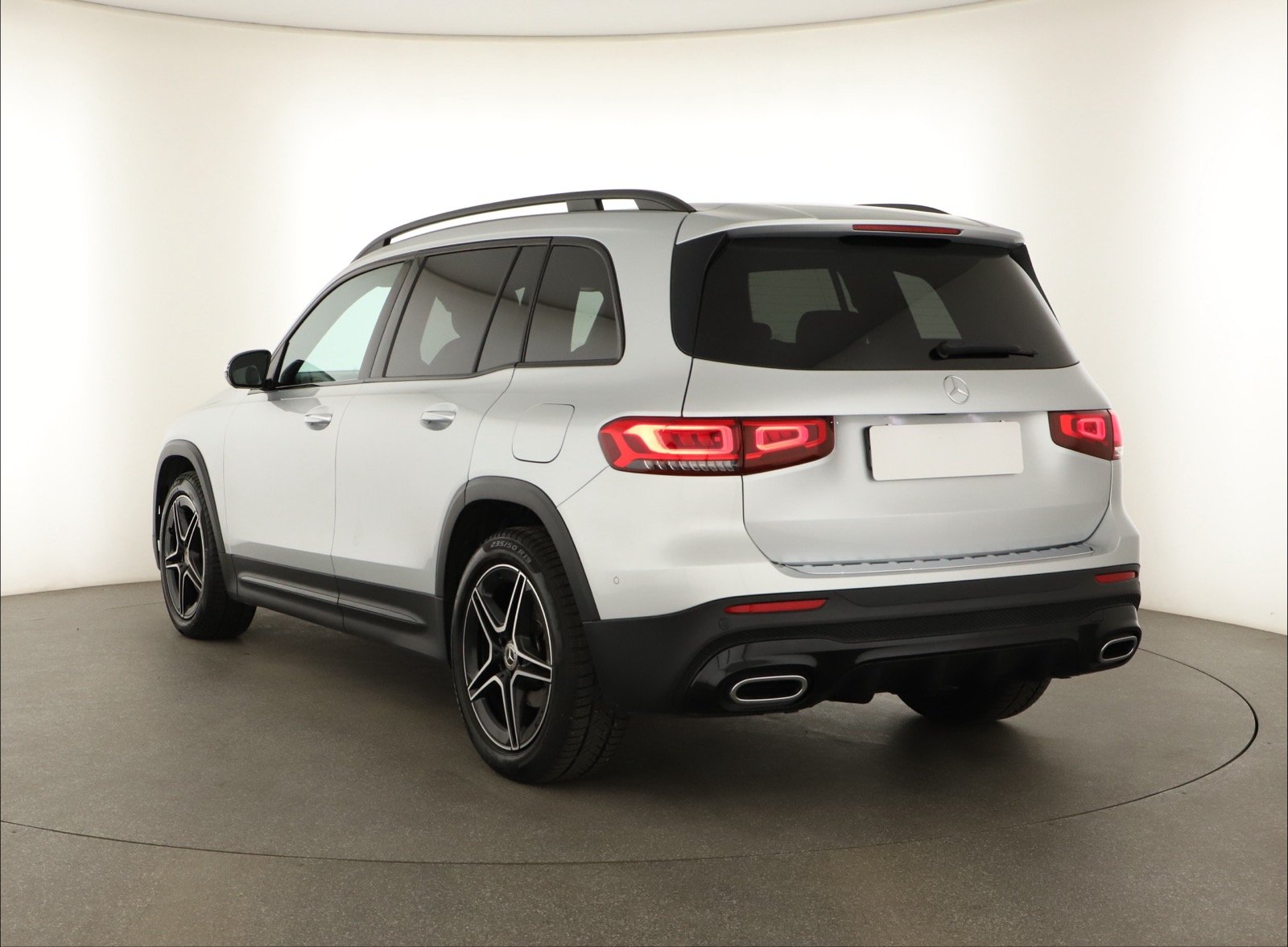 Mercedes-Benz GLB - 2021