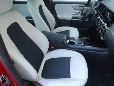 Mercedes-Benz GLA - 2022