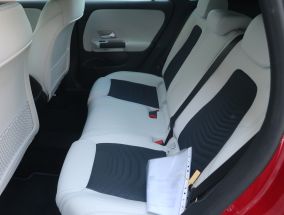 Mercedes-Benz GLA - 2022