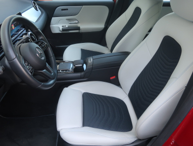 Mercedes-Benz GLA - 2022