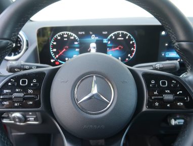 Mercedes-Benz GLA - 2022
