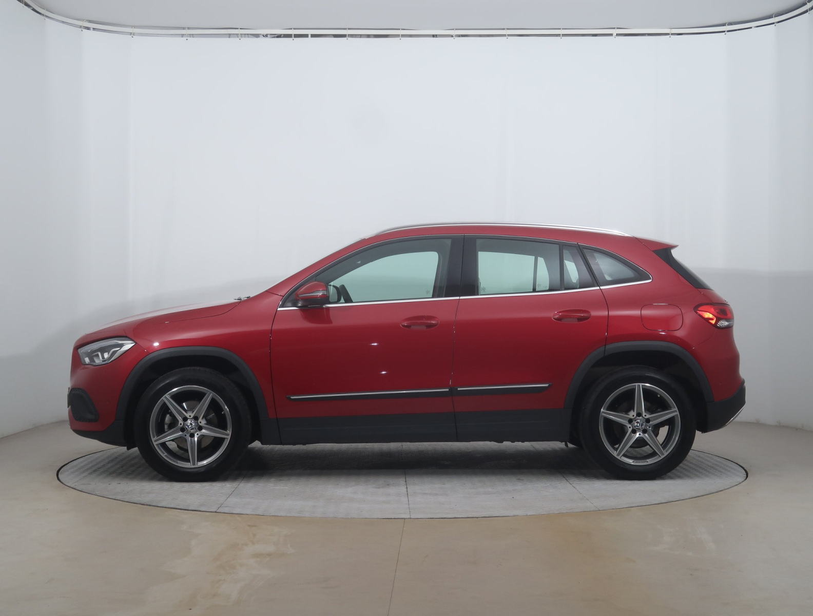 Mercedes-Benz GLA - 2022