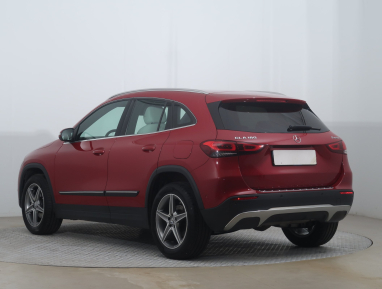 Mercedes-Benz GLA - 2022
