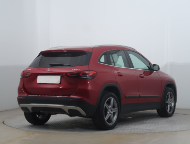 Mercedes-Benz GLA - 2022