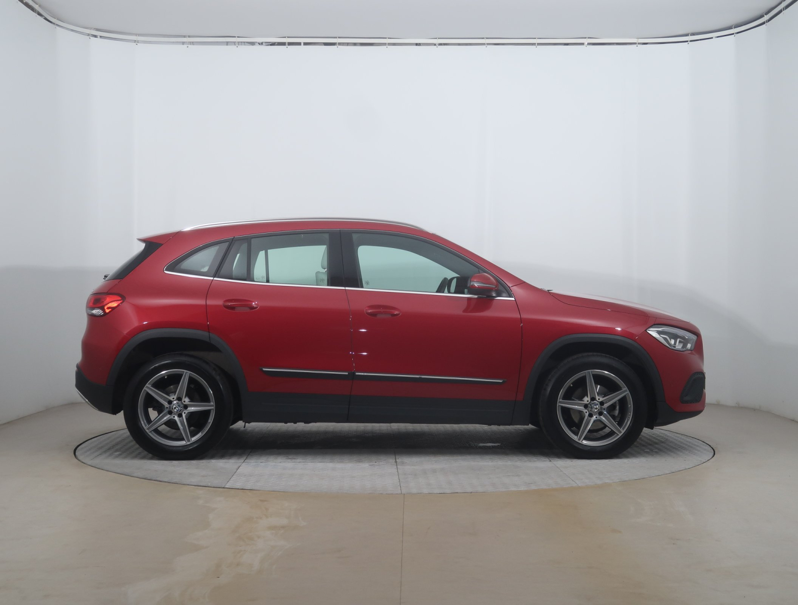 Mercedes-Benz GLA - 2022