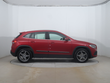 Mercedes-Benz GLA - 2022