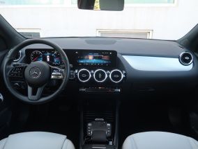 Mercedes-Benz GLA - 2022