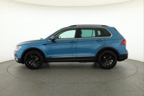 Volkswagen Tiguan - 2016