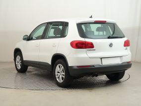 Volkswagen Tiguan - 2011