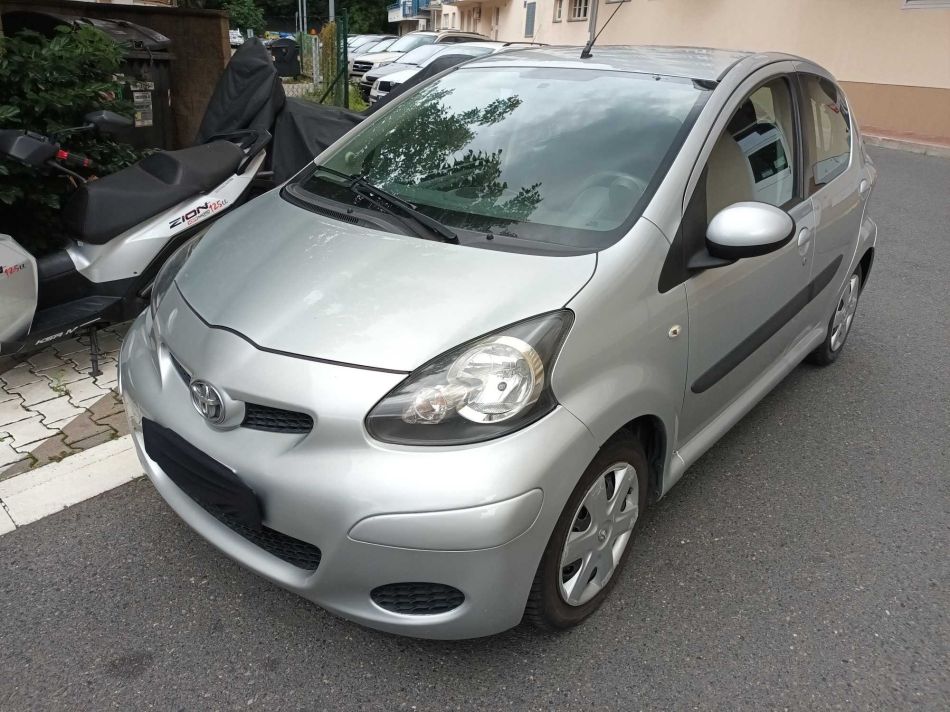 Toyota Aygo - 2011