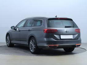 Volkswagen Passat - 2016