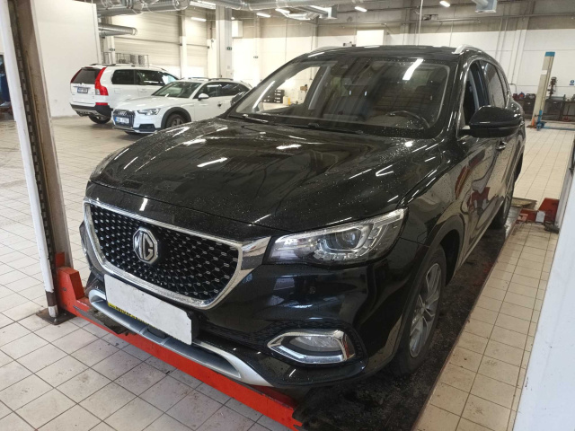 MG HS 2022