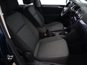 Volkswagen Tiguan - 2021