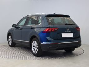 Volkswagen Tiguan - 2021