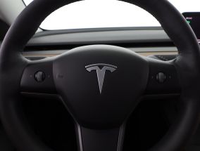 Tesla Model 3 - 2021