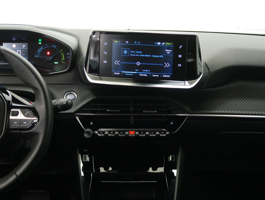 Peugeot e-2008