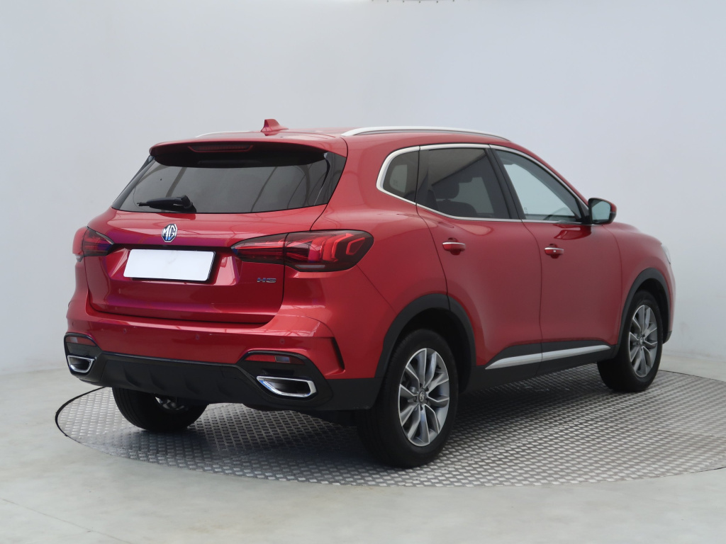 MG HS