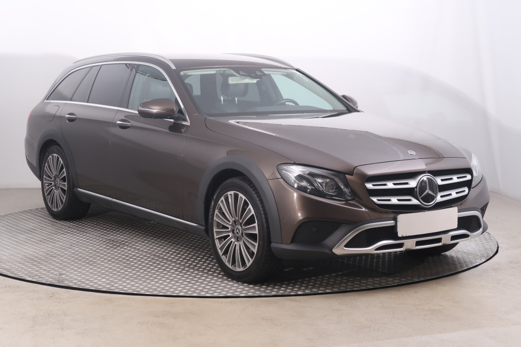 Mercedes-Benz E