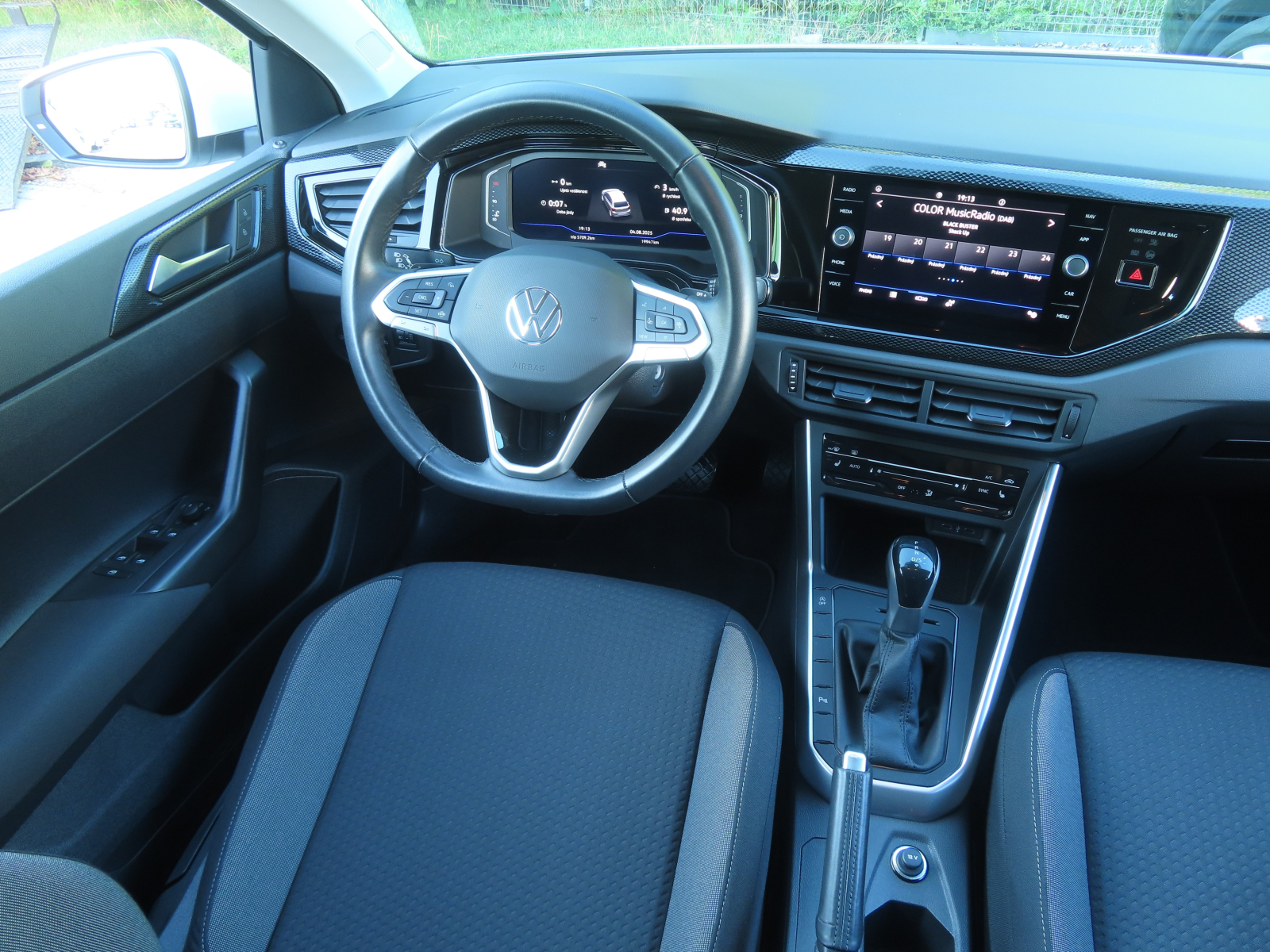 Volkswagen Polo - 2022