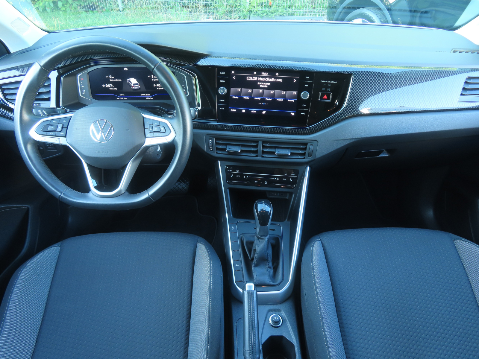 Volkswagen Polo - 2022